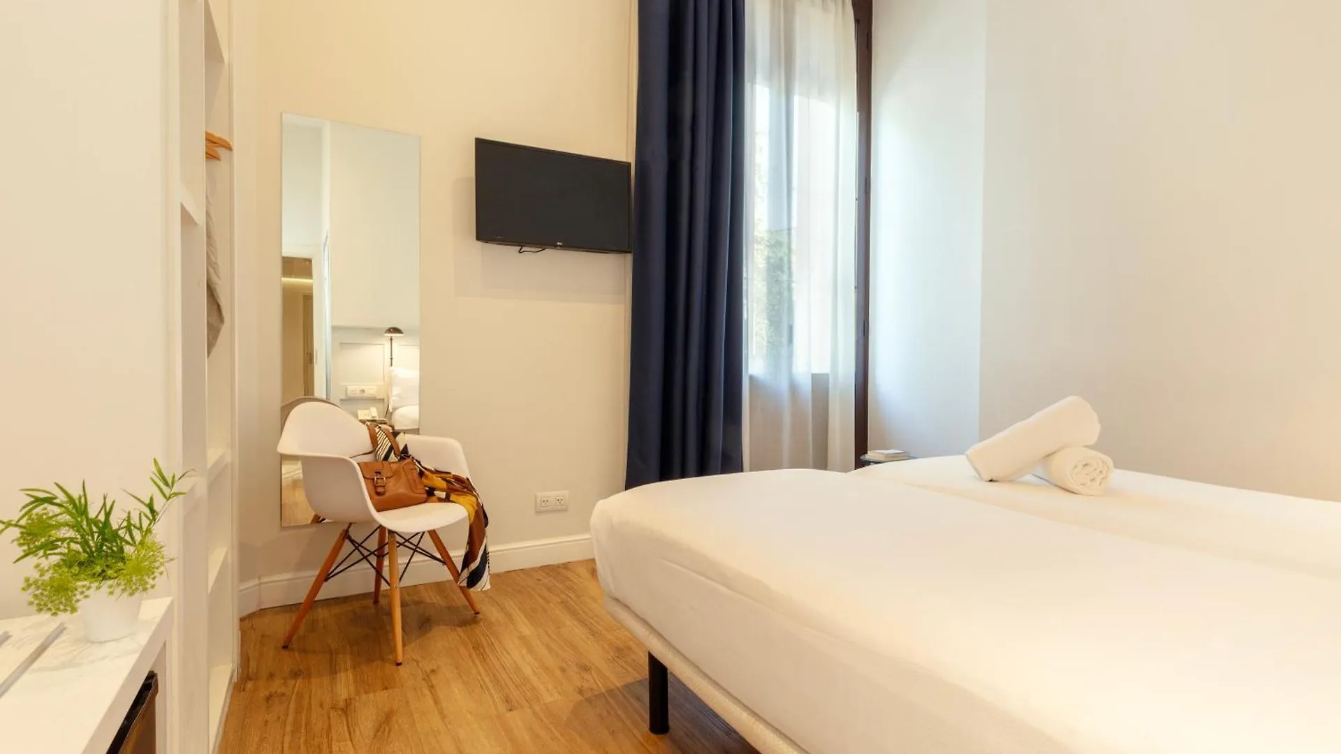 Som Nit Born Hotel Barcelona