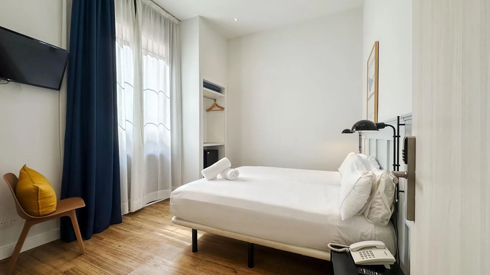 Hotel Som Nit Born Barcellona 3*,  Spagna