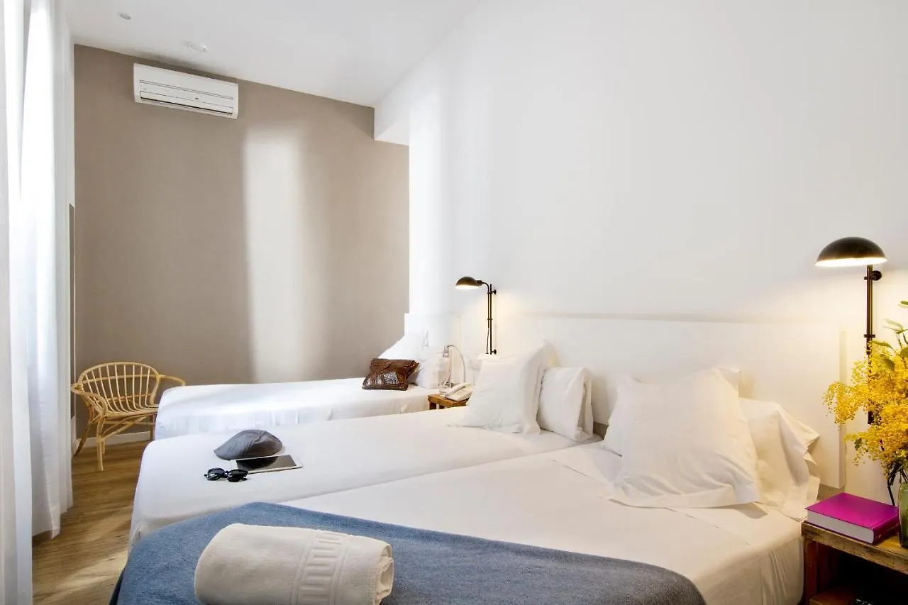 Pensión Hotel Som Nit Born Barcelona